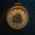 Silver Wall Clock With Metallic Moving Gears