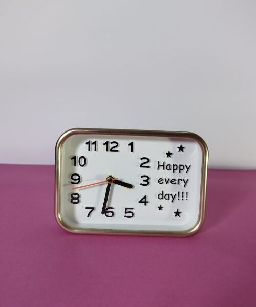 Happy Every Day GolRectangular Table Alarm Clock Small Silent Analog Clock